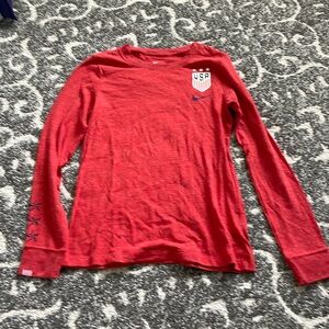 The Nike Tee USA xs long sleeve